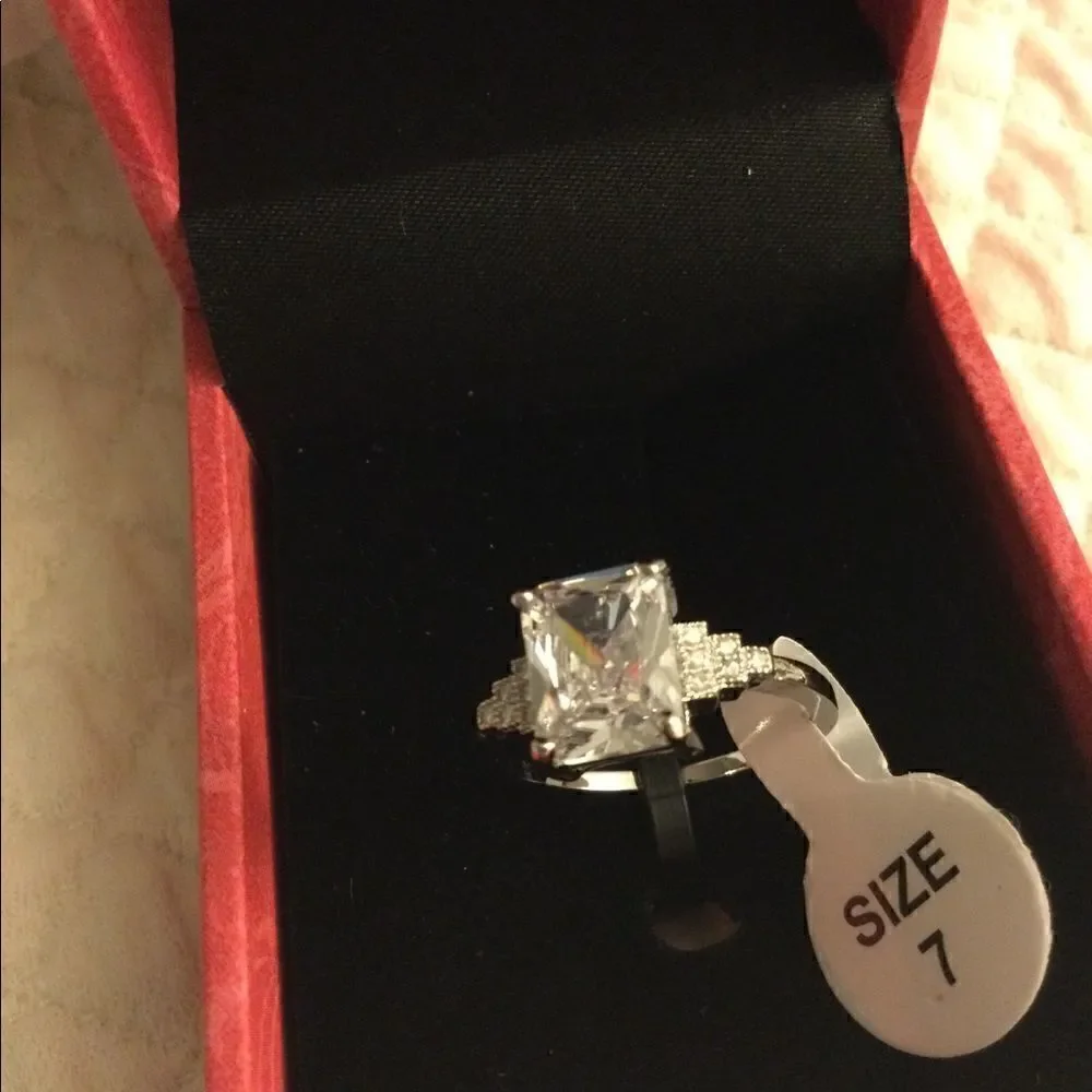 NWT asher “Diamond” engagement ring silver tome